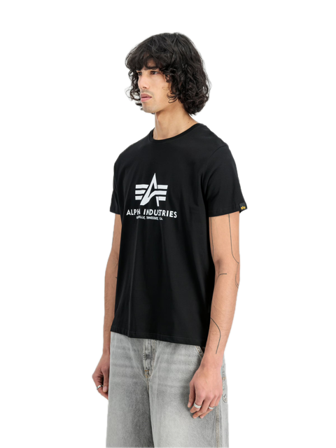 Basic T-Shirt