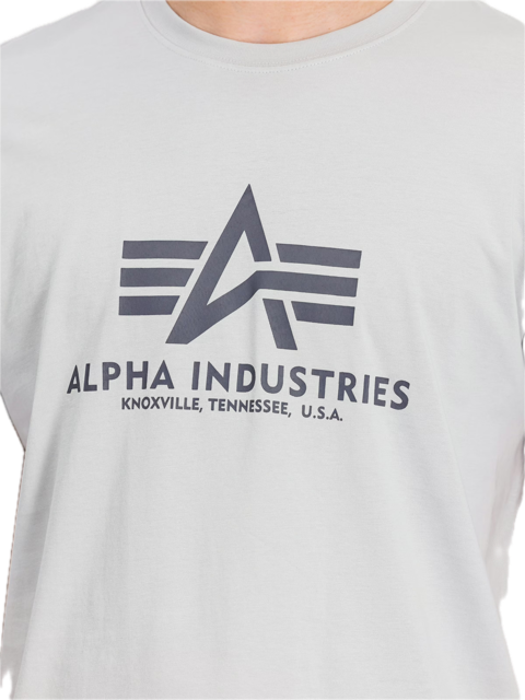 Basic T-Shirt